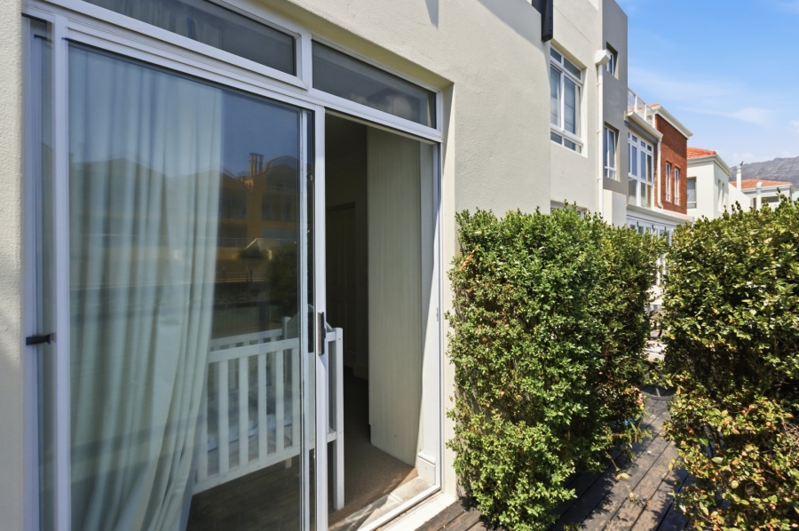 4 Bedroom Property for Sale in Harbour Island Western Cape